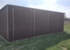 Színes lemezből készített garázsok 74