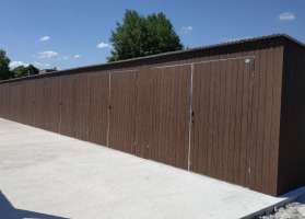 Színes lemezből készített garázsok 268