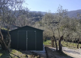 Színes lemezből készített garázsok 67