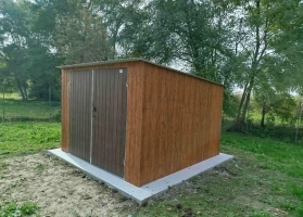 Színes lemezből készített garázsok 243