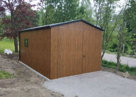 Színes lemezből készített garázsok 86