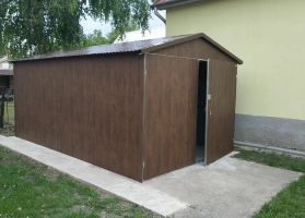 Színes lemezből készített garázsok 157