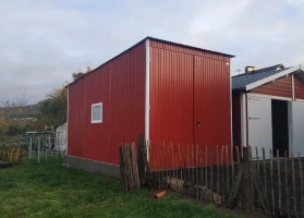 Színes lemezből készített garázsok 181