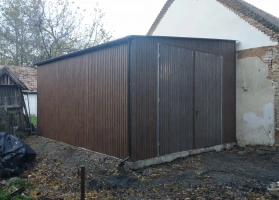 Színes lemezből készített garázsok 185