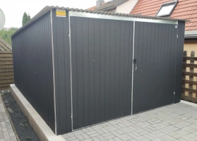 Színes lemezből készített garázsok 51