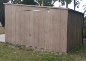 Színes lemezből készített garázsok 275