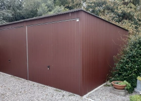 Színes lemezből készített garázsok 187