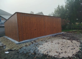 Színes lemezből készített garázsok 229