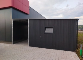 Színes lemezből készített garázsok 241