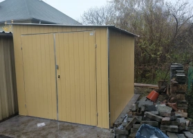 Színes lemezből készített garázsok 190