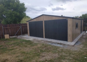 Színes lemezből készített garázsok 281