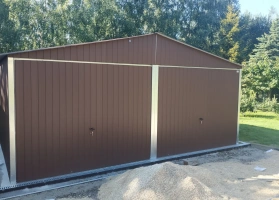 Színes lemezből készített garázsok 166