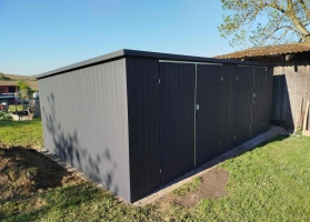 Színes lemezből készített garázsok 261