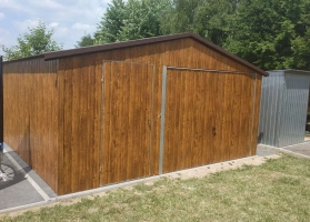 Színes lemezből készített garázsok 44