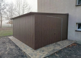 Színes lemezből készített garázsok 233