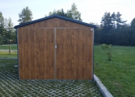 Színes lemezből készített garázsok 108