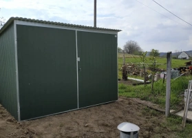 Színes lemezből készített garázsok 138