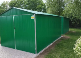 Színes lemezből készített garázsok 14