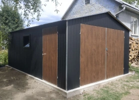 Színes lemezből készített garázsok 102