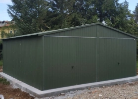 Színes lemezből készített garázsok 29