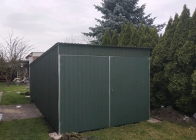 Színes lemezből készített garázsok 132