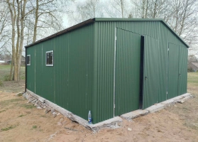 Színes lemezből készített garázsok 258