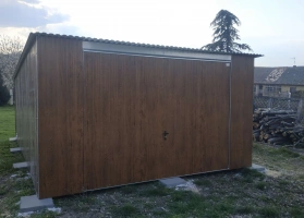 Színes lemezből készített garázsok 75