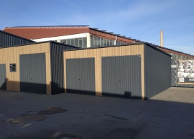 Színes lemezből készített garázsok 292