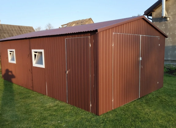 Színes lemezből készített garázsok 223