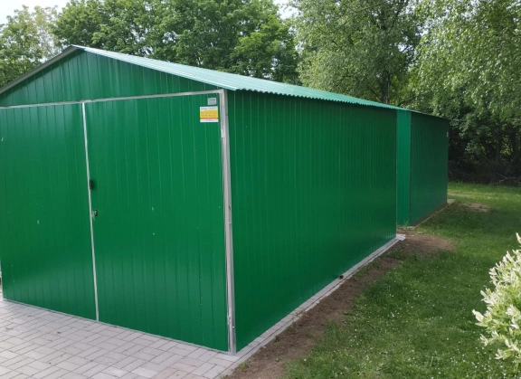 Színes lemezből készített garázsok 14